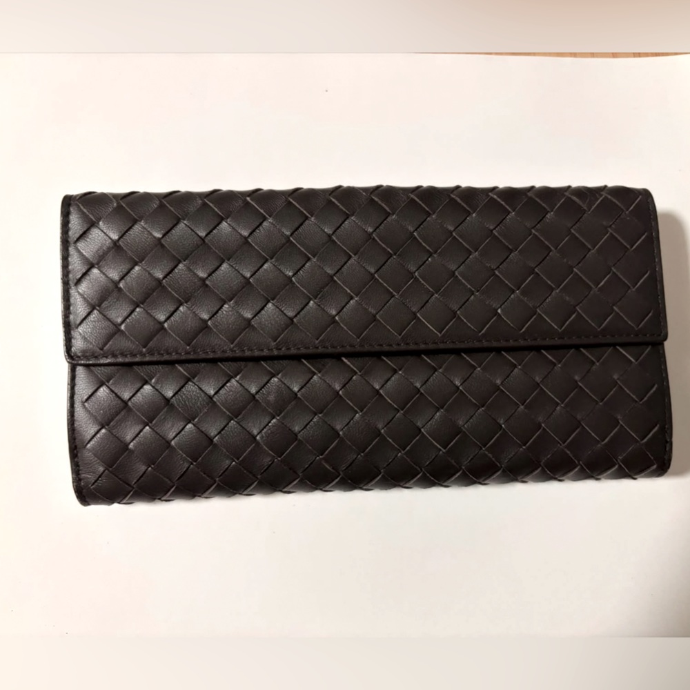 Long Bottega Veneta wallet in Chocolate brown